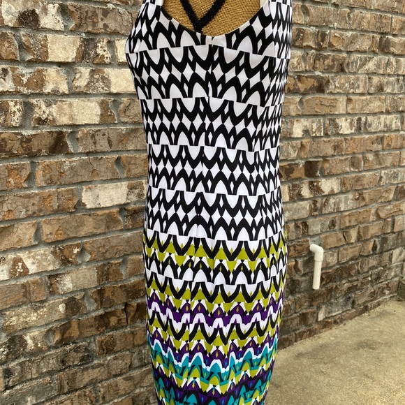 Multi color dress - Picture 2 of 5